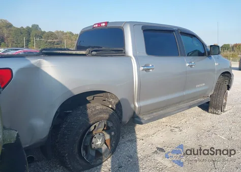 2008 Toyota Tundra Limited 5.7L V8 z USA, uszkodzony, nr VIN 5TBDV58108S517863